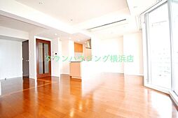 みなとみらいミッドスクエア　ザ・タワーレジデンス 29階2LDKのリビング/ダイニング