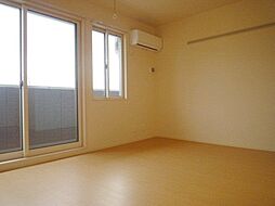 グランエスポワール 1階ワンルームのリビング/ダイニング