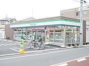 ファミリーマート 550m