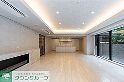 東京メトロ南北線 白金台駅 徒歩10分の賃貸マンション 1階1SLDKのリビング/ダイニング