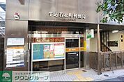 牛込若松町郵便局 徒歩3分。郵便局 180m
