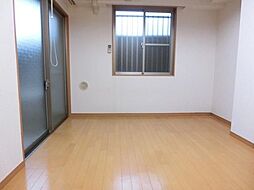 アーバンヒルズ新井薬師 101 1階1Kのリビング/ダイニング