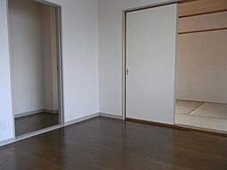 ガーデンパレスI 102 1階2DKのリビング/ダイニング