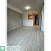 プラウドフラット本郷三丁目 1階2LDKのリビング/ダイニング