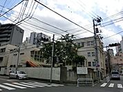 愛隣保育園 296m