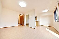 JR総武本線 千葉駅 バス12分 都小学校前下車 徒歩5分の賃貸アパート 1階2LDKのリビング/ダイニング