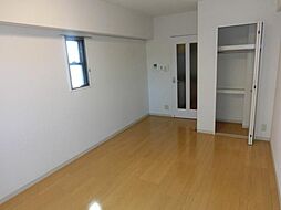 JR総武線 新検見川駅 徒歩6分の賃貸マンション 1階1Kのリビング/ダイニング