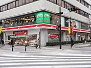 ツルハドラッグ 365m