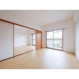 KDXレジデンス上北沢 7階2LDKのリビング/ダイニング