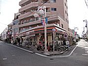 セブンイレブン 900m