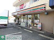 セブンイレブン稲城大丸西店 徒歩4分。コンビニ 300m
