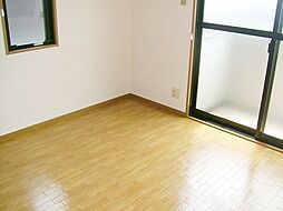 コリンヌ谷津 202 2階1Kのリビング/ダイニング