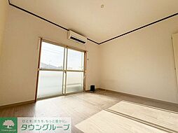 JR総武本線 市川駅 バス16分 商大付属高校下車 徒歩4分の賃貸アパート 1階1Kのリビング/ダイニング