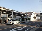 西船橋駅 640m