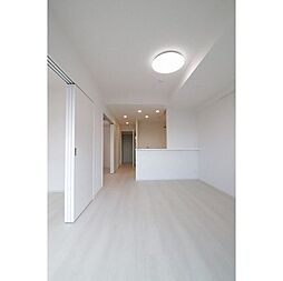 コンフォリア・リヴ巣鴨 0305 3階2LDKのリビング/ダイニング