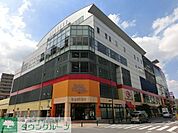 キュアラ 徒歩4分。ショッピングセンター 300m