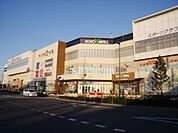 ローソンストア100八柱店 徒歩6分。コンビニ 430m