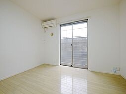 ビューヴェルジェ 103 1階1Kのリビング/ダイニング