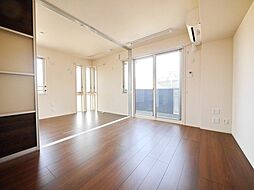 JR南武線 久地駅 徒歩5分の賃貸アパート 3階1LDKのリビング/ダイニング