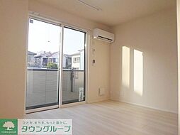 エストリヴィエール東川口 105 1階1Kのリビング/ダイニング