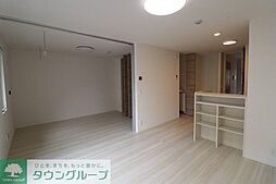 レスティングスウェル浦和 102 1階1LDKのリビング/ダイニング