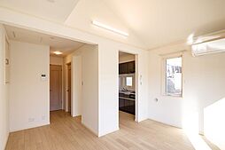 レイブランシス 203 2階1LDKのリビング/ダイニング