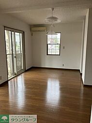 陽光の射す賃貸戸建て 1 2階2LDKのリビング/ダイニング