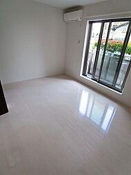 シャングリラ 102 1階1Kのリビング/ダイニング