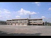 日野市立平山小学校 463m