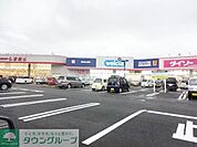 ラーレ八王子諏訪 徒歩27分。ショッピングセンター 2100m