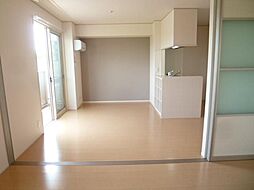 JR武蔵野線 吉川駅 徒歩29分の賃貸アパート 1階2LDKのリビング/ダイニング