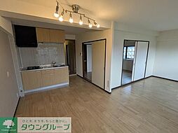 JR武蔵野線 三郷駅 徒歩9分の賃貸マンション 4階2LDKのリビング/ダイニング