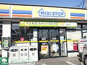 ミニストップ 徒歩1分。コンビニ 80m