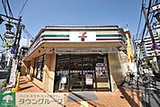 セブンイレブン草加駅前1番通り店 205m