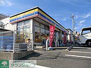 ミニストップ 徒歩8分。コンビニ 620m