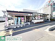 セブン-イレブン 春日部中央2丁目店 徒歩8分。コンビニ 640m