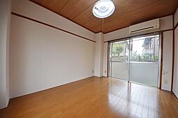 ＵＭＯＯＲＥ 205 2階1Kのリビング/ダイニング