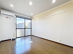 エクセレントフィール 203 2階1Kのリビング/ダイニング