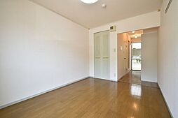 アイアンフラッツ 1階1Kのリビング/ダイニング