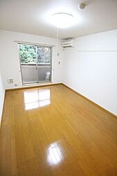 ブライトレジデンス 302 3階1Kのリビング/ダイニング