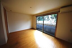 メゾンエトワール 202 2階ワンルームのリビング/ダイニング