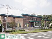 蔦屋書店多摩永山店 869m