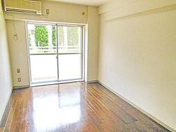 ビレッジコア八王子 310 3階1Kのリビング/ダイニング