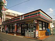セブンイレブン 659m