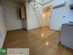 ディアコート松戸 102 2階1LDKのリビング/ダイニング