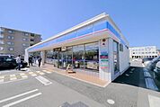 ローソン日高上鹿山店 792m