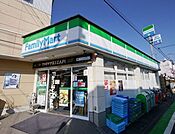 ファミリーマート入曽駅前店 717m