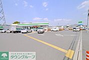 ファミリーマート川越今成店 徒歩4分。コンビニ 320m