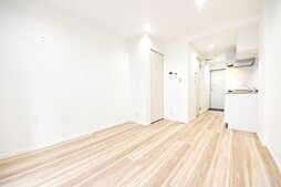 レガロ 102 1階ワンルームのリビング/ダイニング