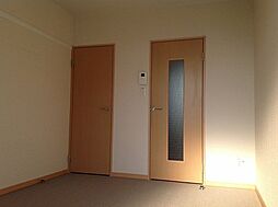 レオパレスエバーグリーン 301 3階1Kのリビング/ダイニング